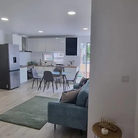 Charming Little House *