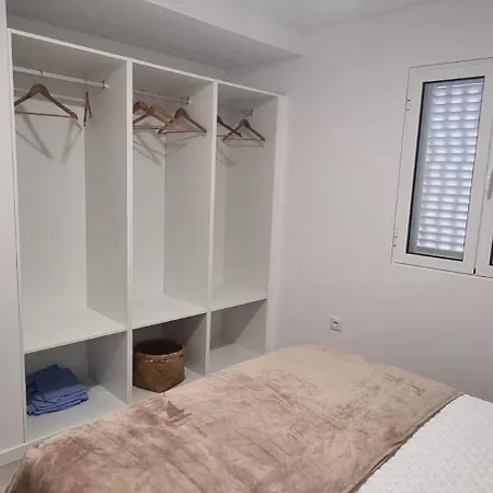 Charming Little House * 폴 두 마르