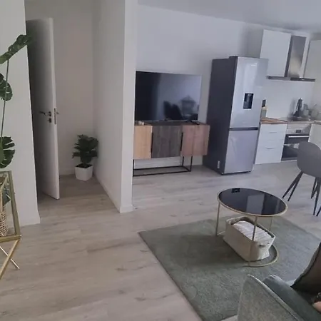 Апартаменты Charming Little House Паул-ду-Мар