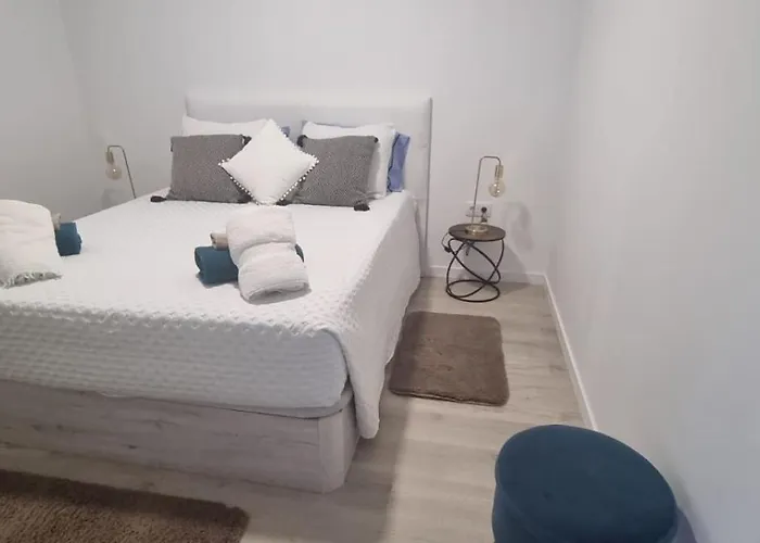 דירה Charming Little House *